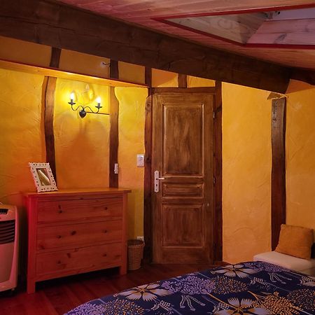 - - - - -Les Colombages - - - - Chambre D'Hotes-Gite- Classement Gite 3 Etoiles Мирпоа Екстериор снимка